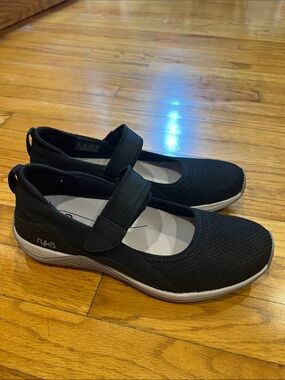 Ryka Black Mary Jane Knit Walking Flats with Strap